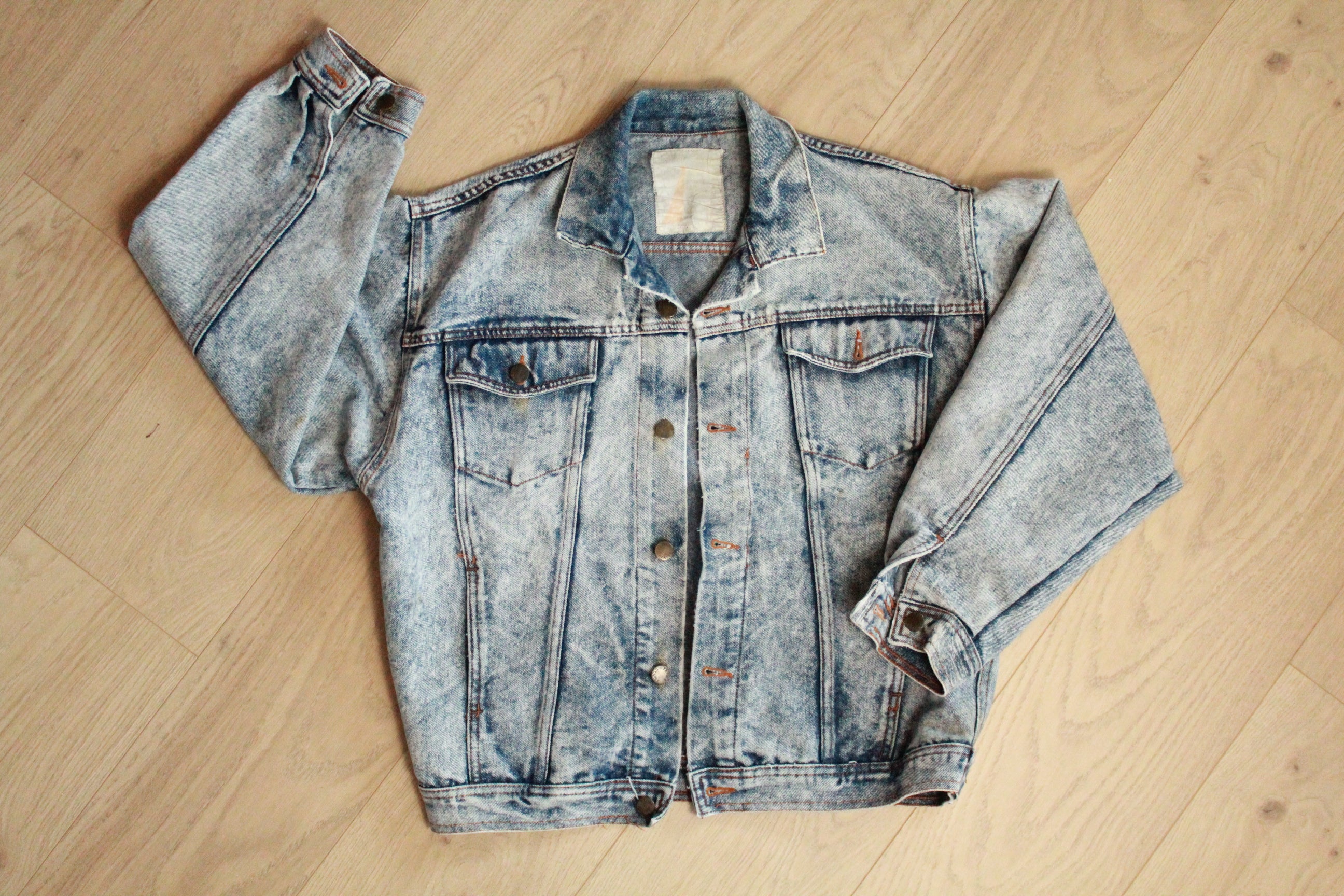 Vintage 90s Light Wash Denim Jacket – Size Large | Acid Wash Retro Style