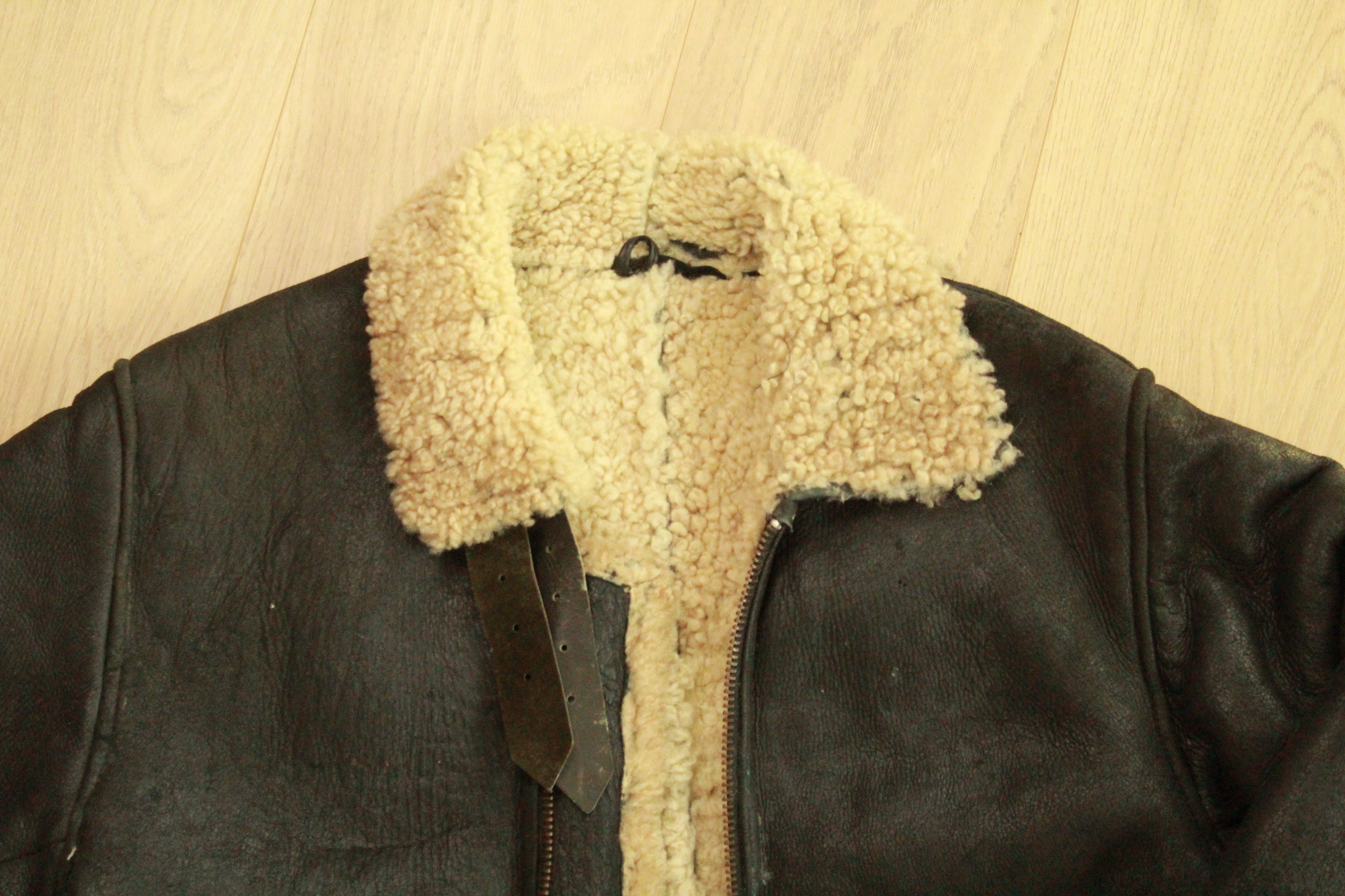 Vintage Black B3 Shearling Bomber Jacket – Men’s Small | USA-Made Aviator