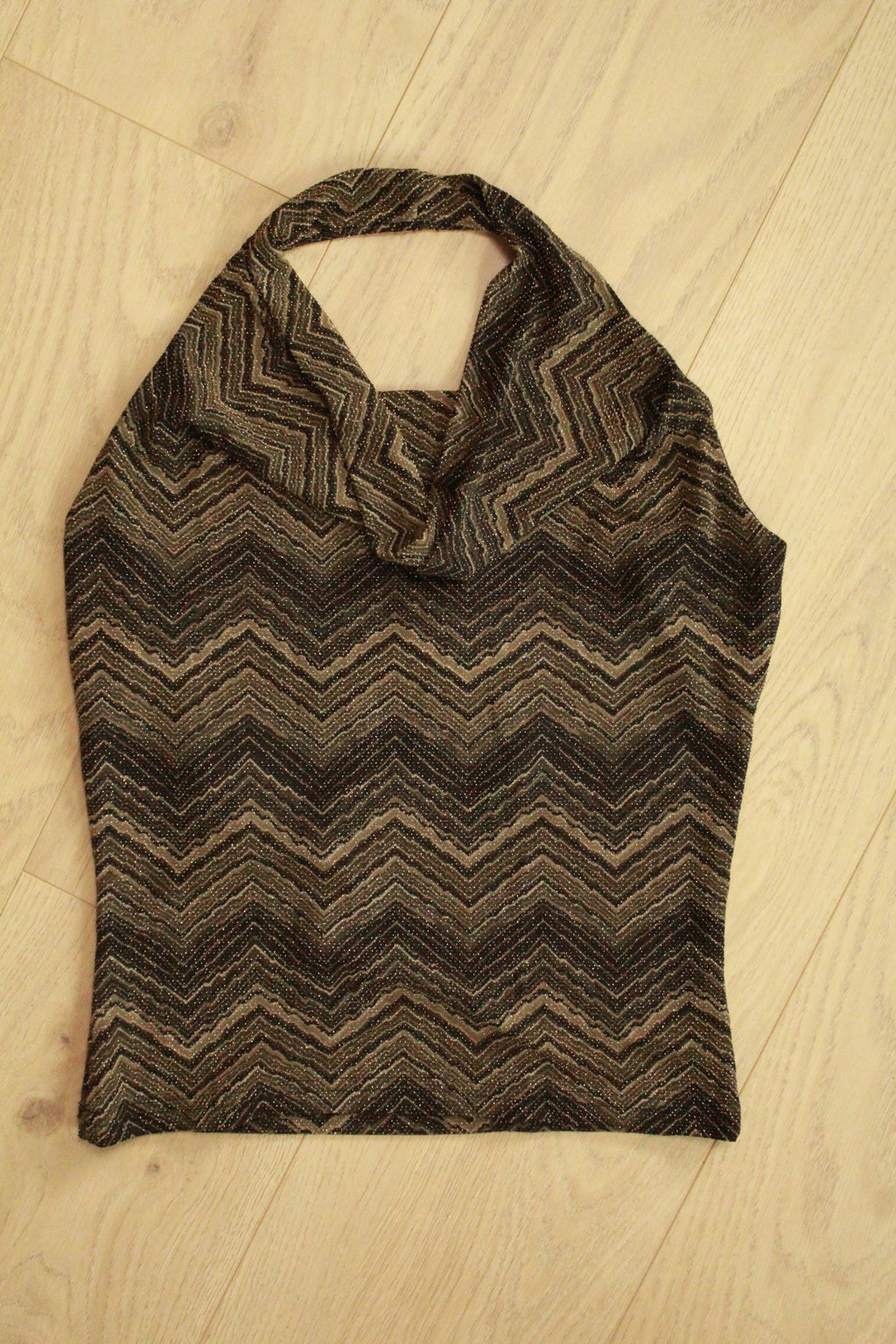 Vintage 90s/Y2K Cowl Neck Halter Top – Army Green Zig-Zag Lurex, Open Back (Size L)