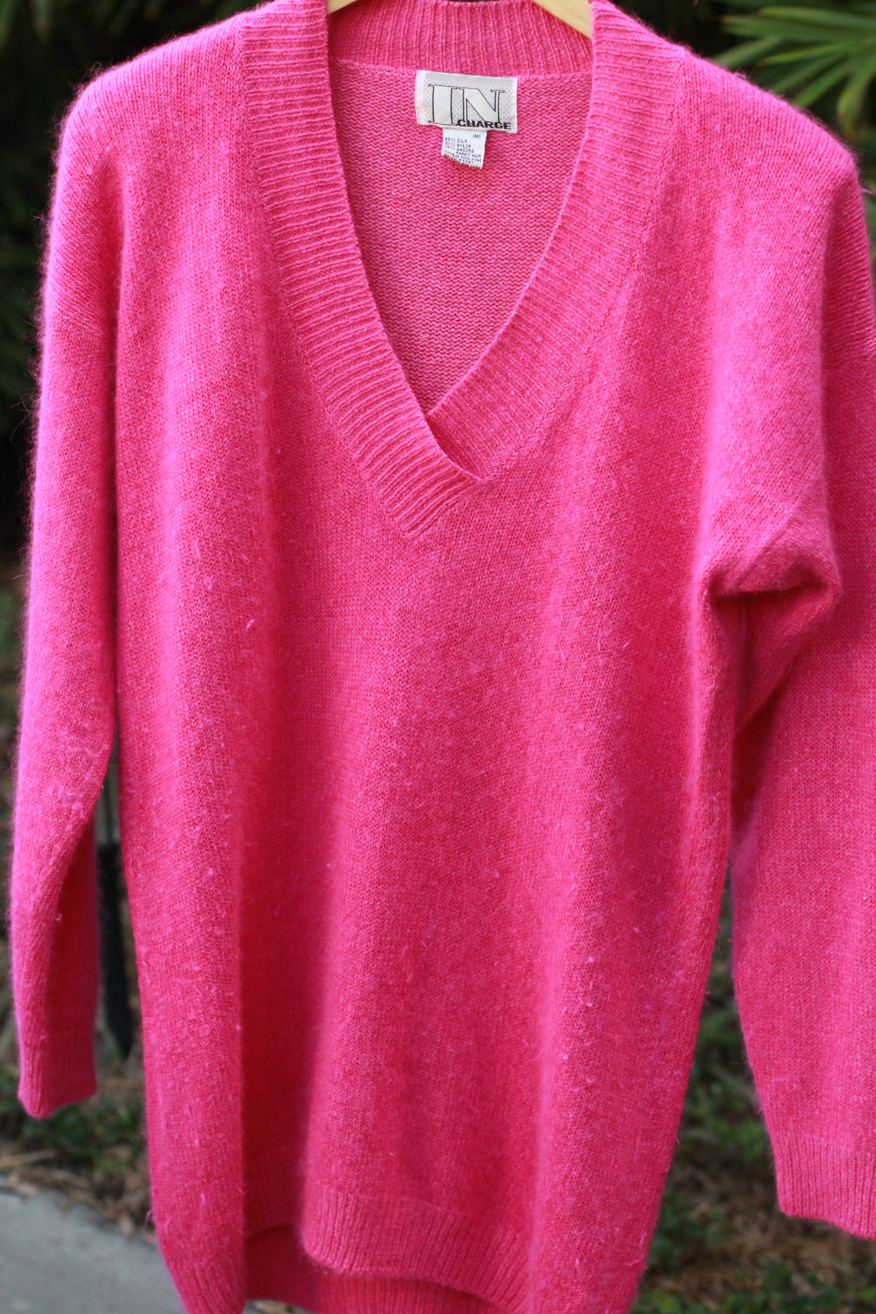 Retro 80s oversized knit sweater in bright pink