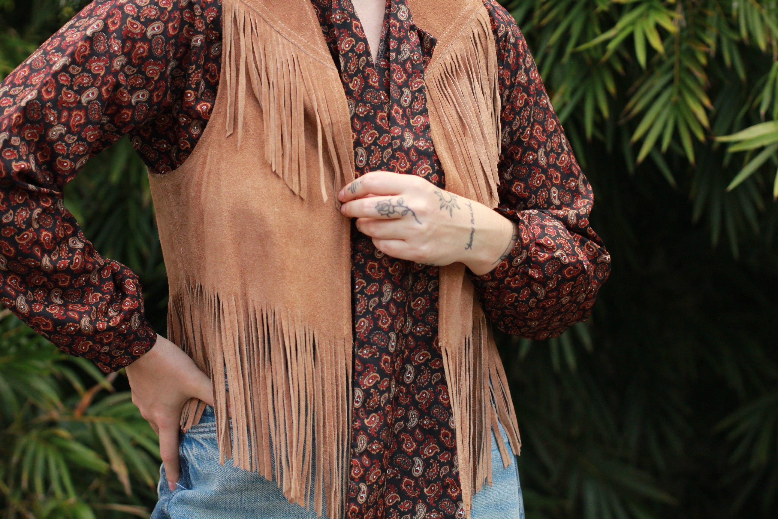 Vintage Brown Suede Fringe Vest - 70s Boho Western Festival Style, Size Medium