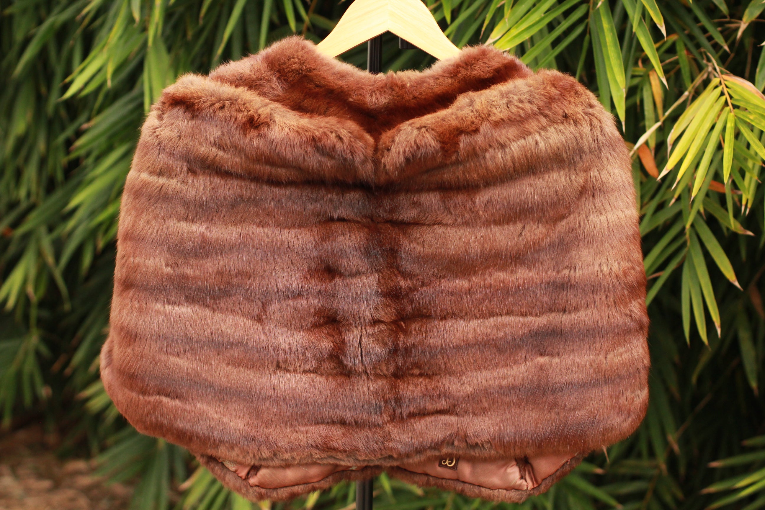 Back view of 1940s mink stole