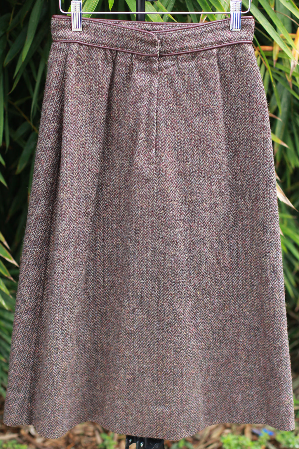 Back view showing hook & eye and zipper closure